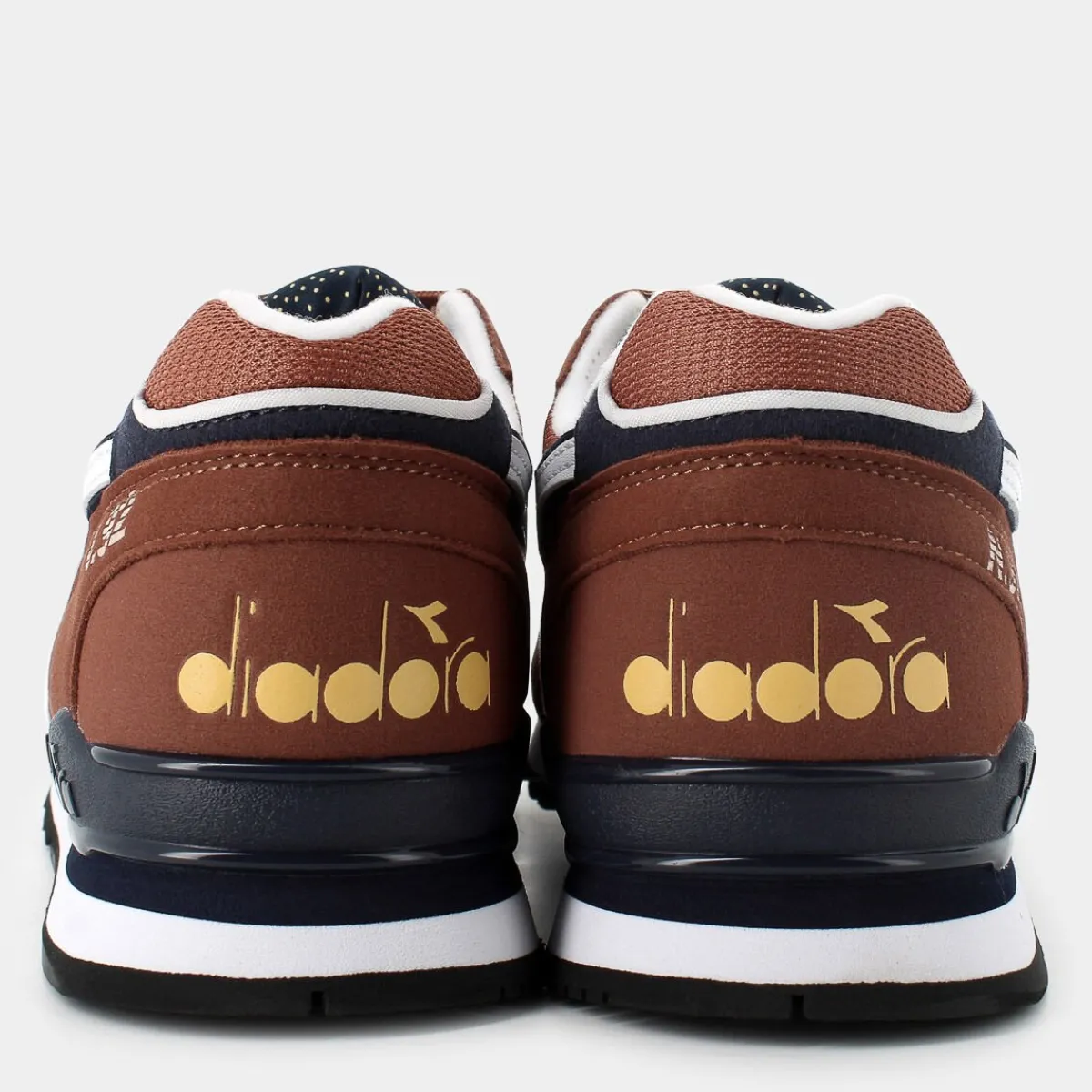 101.173169N.92CHUTNEY- SPORTIVE^DIADORA Fashion
